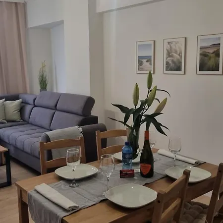 Statek Z Sauna Blisko Morza דירה *