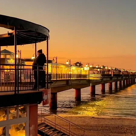 Statek Z Sauna Blisko Morza דירה *